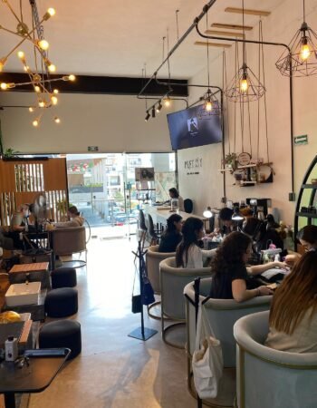 Prettsy Nail Bar & Beauty