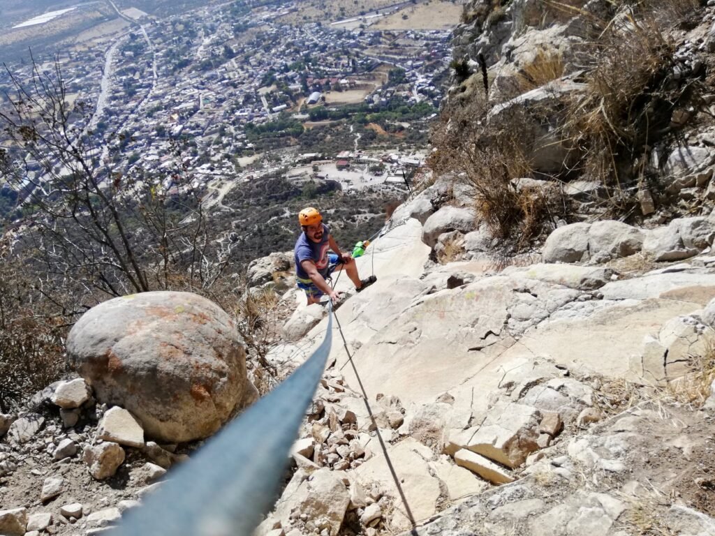 rappelling in Querétaro